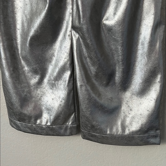 NWT Lesley Evers Cheryl Silver Faux Leather Pants in Size S - Picture 6 of 11